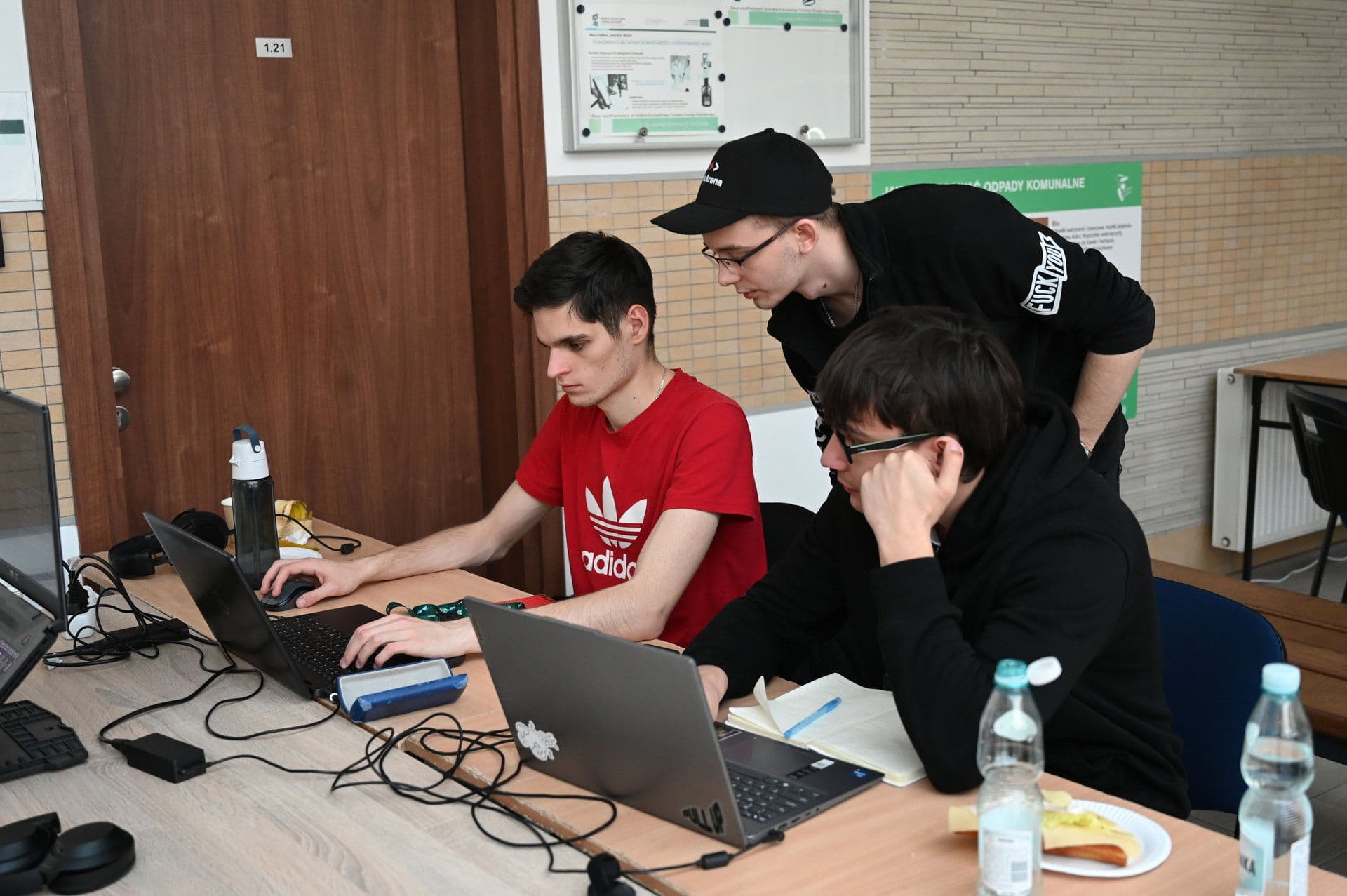 Photo 1